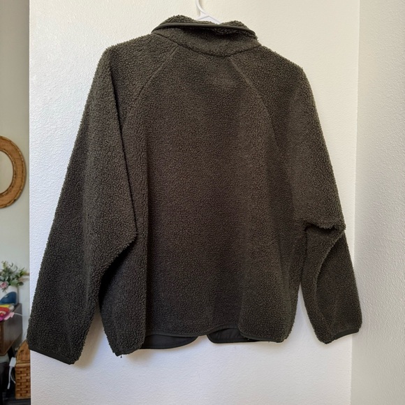 All in Motion Green Cropped Sherpa Jacket - Picture 4 of 6